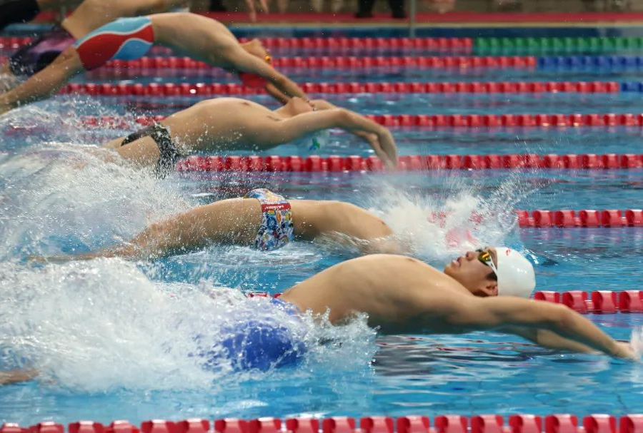 邓卓翔：全队在训练中都非常投入，希望奉献一场精彩的比赛